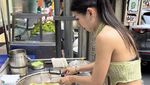 10 Potret Penjual Roti Cantik Viral di Thailand, Kini Jadi YouTuber!