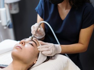 6 Jenis Facial dan Manfaatnya untuk Setiap Masalah Kulit