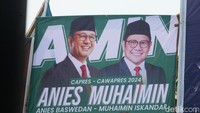 Gambar Anies-Cak Imin terpasang di baliho bakal caleg dari PKB di kawasan Cinere, Depok, Jawa Barat, Jumat (8/9/2023).  