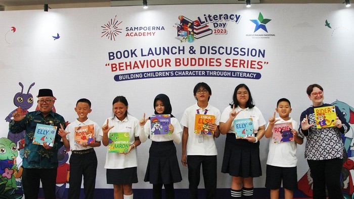 Sampoerna Academy menggelar talkshow Building Character Through Children's Literacy. Kegiatan ini untuk menumbuhkan pendidikan karakter melalui buku cerita anak