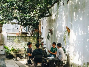 15 Rekomendasi Cafe di Bandung yang Nyaman dan Estetik