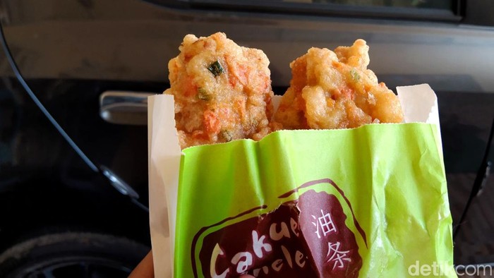 Cakue Peneleh yang legendaris di Pasar Atom Surabaya