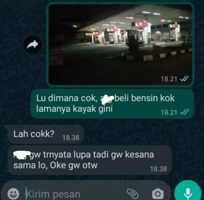 Pasti kalau chatting sama teman ada saja momen kocak yang terjadi. Kayak deretan chat berikut ini, nih.