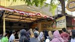 Bayar Rp 13 Ribu Kenyang Makan Nasi Telur Dadar di Restoran Babe Cabita