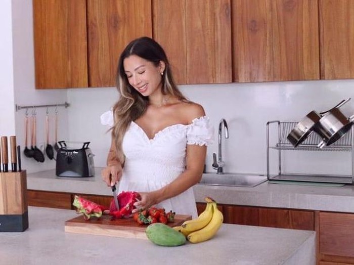 Dapur rumah Jennifer Bachdim