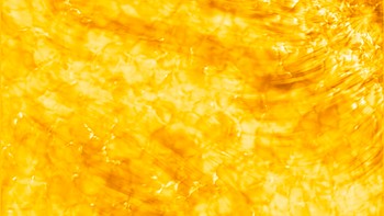 Ilmuwan juga berupaya mencari tahu bagaimana medan magnet Matahari tiba-tiba berubah bentuk dan mengeluarkan pancaran plasma yang kuat. Foto: National Solar Observatory