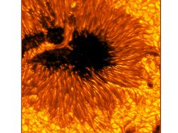 Gambar Detail Matahari dari Teleskop Surya Terbesar Dunia