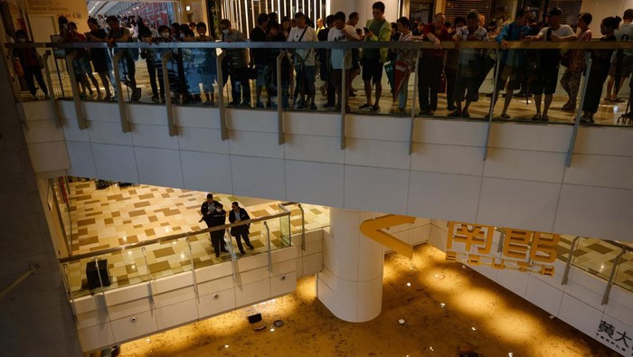 A view of a flooded shopping complex after heavy rains, in Hong Kong, China, September 8, 2023. REUTERS/Tyrone Siu
