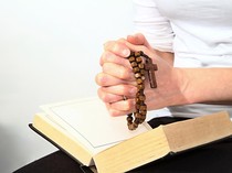 50 Ayat Alkitab tentang Bersyukur dalam Situasi Sulit, Yuk Renungkan!