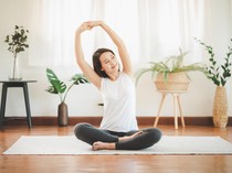 Apakah Yoga Bisa Menurunkan Berat Badan? Ini Fakta dan Contoh Gerakannya