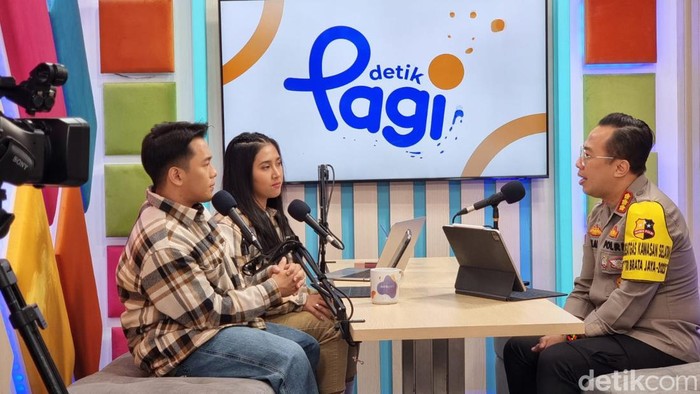 Kapolres Jaksel dalam program Jumat Curhat di detikPagi
