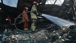 Potret Gudang Obat Nyamuk di Bekasi Ludes Terbakar