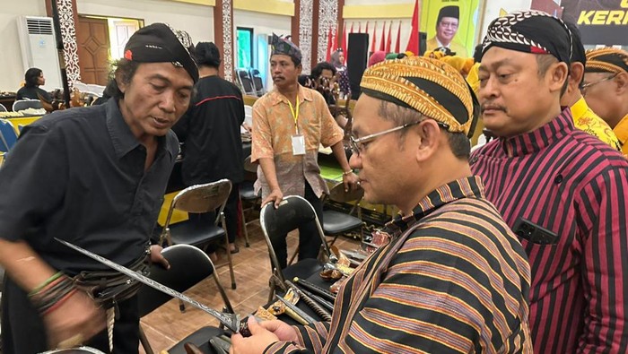 Ketua Golkar Jatim Sarmuji