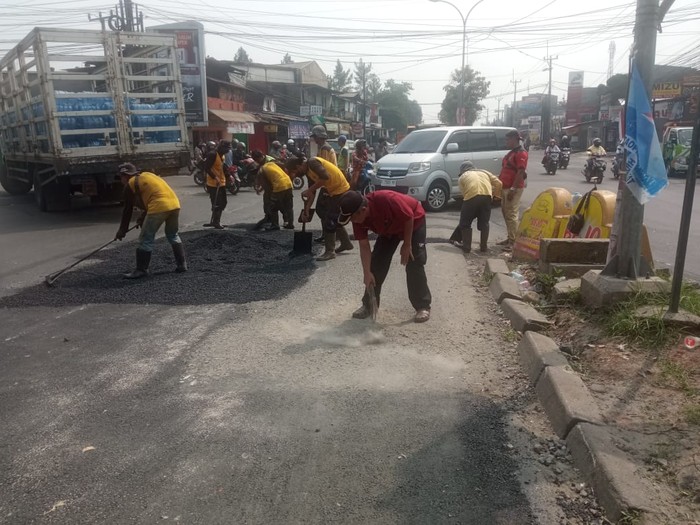 Kondisi Jl Mayor Oking dekat Cibinong Mall, Kabupaten Bogor. (Dok Dinas Bina Marga dan Penataan Ruang Jawa Barat)