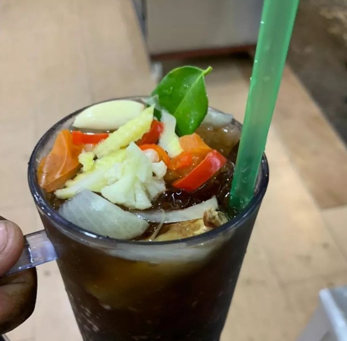 Kocak! Restoran Ini Punya Menu Nyeleneh yang Bikin Pelanggan Terkejut