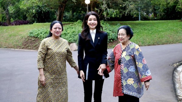 Momen Ibu Negara Korsel Kunjungi Istana Batu Tulis Bogor
