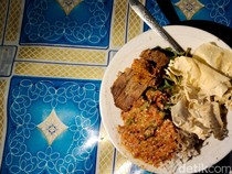 6 Rekomendasi Tempat Sahur di Surabaya, Menunya Rawon hingga Sego Sambel!