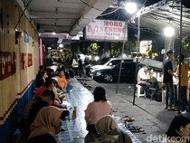 Rekomendasi Tempat Sahur di Surabaya: Pecel Rawon-Sego Sambel Mak Yeye