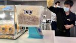 Niat Banget! 10 Aksi Pembeli Borong Popcorn dengan Wadah Jumbo