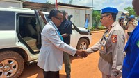Pemberian penghargaan ini digelar dengan penuh sukacita oleh Pasukan FPU Indonesia. Pasukan FPU Indonesia mempersembahkan yel-yel kepada hadirin undangan yang datang. (Mei Amelia/detikcom)