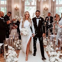 Keduanya mengadakan pesta pernikahan di The Londoner Hotel. Dilaporkan The Sun, perayaan tersebut digelar meriah tapi intim karena hanya dihadiri teman-teman dan keluarga terdekat. Foto: Instagram