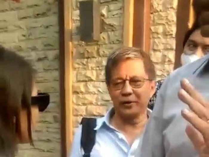 Tangkapan layar Rocky Gerung dilabrak.