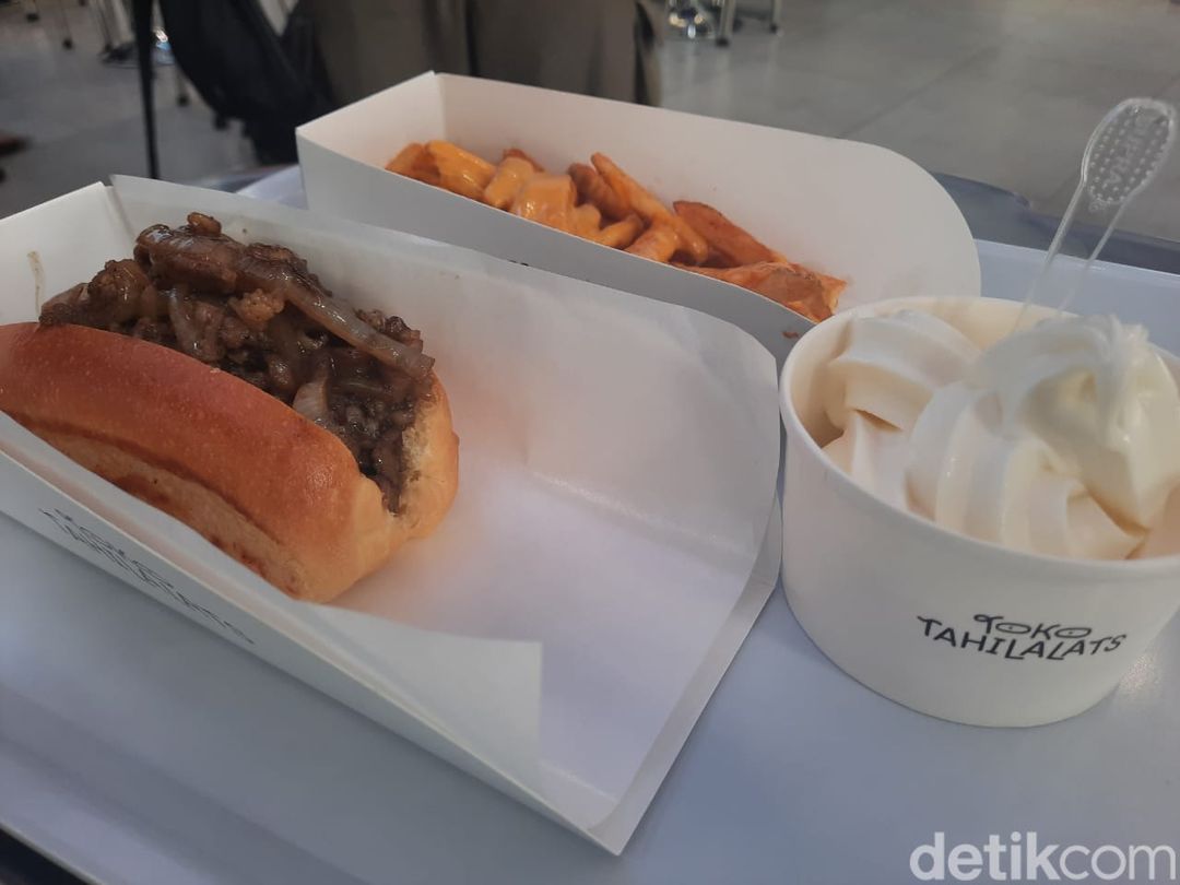 Toko Tahilalats di Jalan Braga Bandung