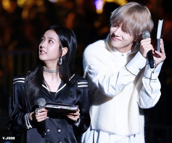V BTS dan Jisoo BLACKPINK