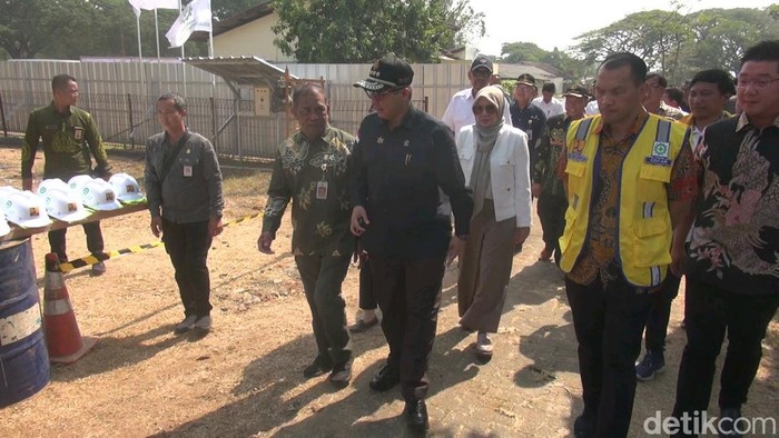 Wakil Menteri Pertanian RI Harvick Hasnul Qolbi saat memberikan keterangan di Subang.
