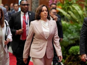 Mampukah Kamala Harris Dobrak Sejarah Seksisme-Rasisme AS?
