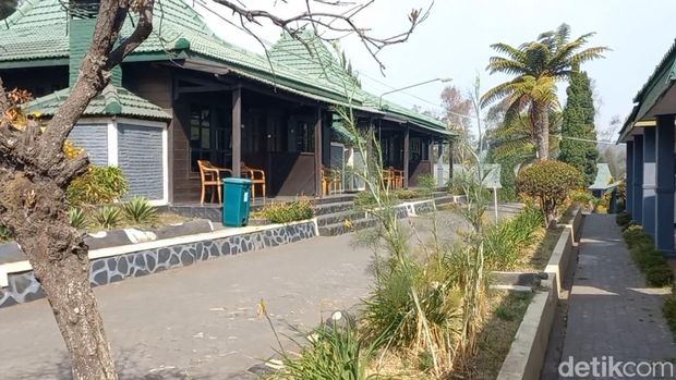 Wisata Bromo sepi imbas kebakaran hutan dan lahan akibat flare pengunjung tak bertanggung jawab.