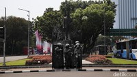 Perlu diketahui saat kerusuhan Mei 2019 ini suasananya saat di bulan suci Ramadhan yang sejak dini hari memasuki sahur masih melakukan aksi kerusuhan. Peristiwa itu memakan korban jiwa karena saat itu aksi massa brutal karena lemparan batu, tembakan dari petugas berupa gas air mata dan peluru karet.