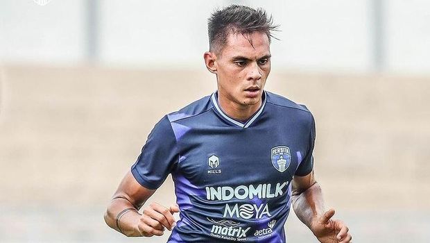 Bek Persita Tangerang Christian Rontini.