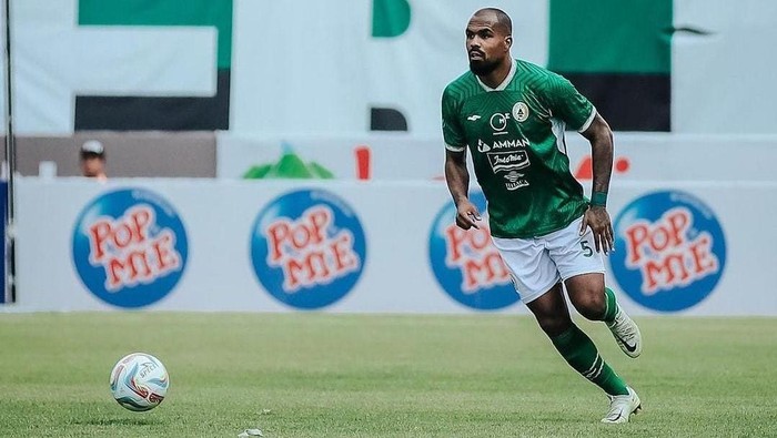Bek PSS Sleman, Thales Lira.