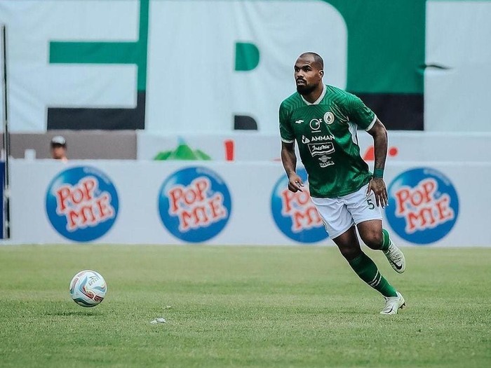 Bek PSS Sleman, Thales Lira.