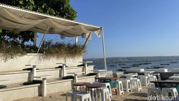 Cube de Palace, kedai kopi di Pantai Kelan, Badung, Bali