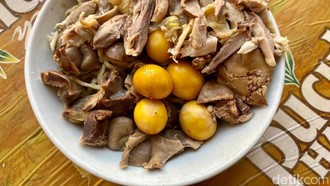 Maknyus! 10 Bakmi Ayam Kampung Juicy di Jakarta yang Bikin Nagih