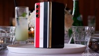 Galaxy Z Fold 5 Thom Browne