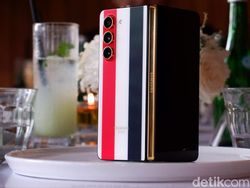 Mewah! Unboxing Samsung Galaxy Z Fold 5 Thom Browne Harga Rp 50 Juta