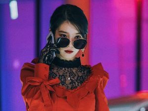 7 Gaya Ikonik Artis Korea di Drakor, IU Tampil Cetar Jadi CEO Hotel Hantu