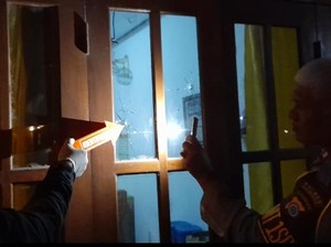 Teror Penembakan Rumah Pak Dukuh di Panjatan Kulon Progo