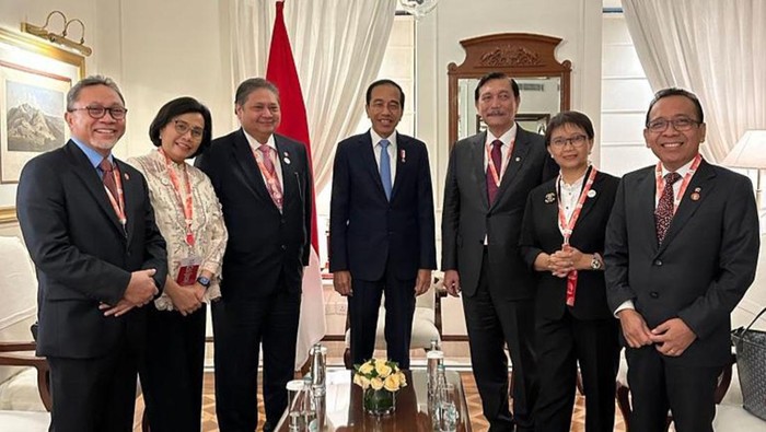 Menteri Perdagangan Zulkifli Hasan (Zulhas) ikut mendampingi Presiden Joko Widodo (Jokowi) menghadiri Konferensi Tingkat Tinggi (KTT) G20 di New Delhi, India