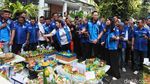 Momen AHY Potong Tumpeng HUT ke-22 Partai Demokrat