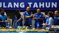 Meski begitu, AHY menegaskan lagi bahwa dirinya dan Partai Demokrat sudah move on dari peristiwa itu. Dia juga siap menyongsong peluang-peluang baik penuh harapan lainnya.