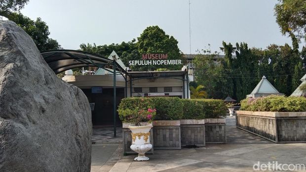Museum Sepuluh Nopember adalah salah satu wisata yang menarik untuk dikunjungi di Surabaya. Meski demikian