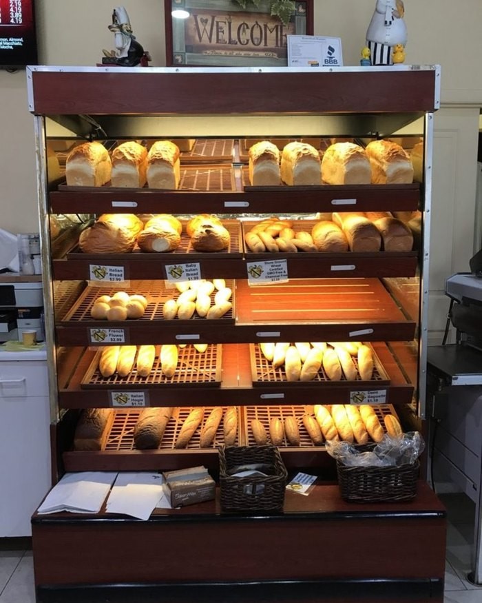 Nyamm! Di Bakery Jadul Ini Ada Aneka Pastry Tradisional Eropa