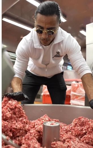 Buka Pabrik Daging, Salt Bae Dikritik Netizen Gegara Ini