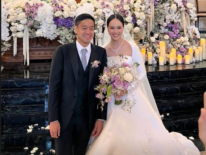 Pamela Bowie Pamela Bowie menikah dengan Armand Gunawan.
