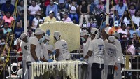 Meksiko berhasil memecahkan rekor dunia dengan membuat bola keju yang dibuat di Pijijiapan, negara bagian Chiapas, Meksiko.