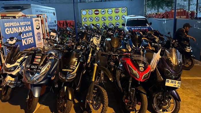 Polisi menyita 60 motor dari pelaku balap liar di Makassar. Dokumen Istimewa